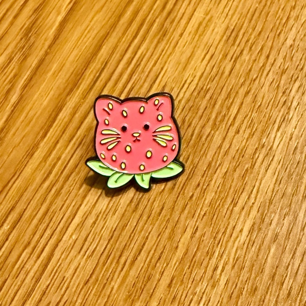Women’s Jewelry Fashion Cute Adorable Fun Strawberry Cat Enamel Pin Brooch